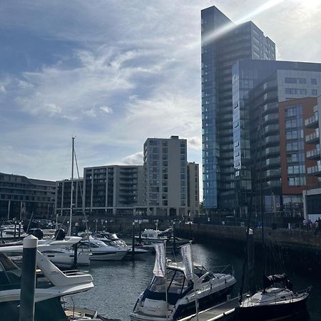 Ocean Village Marina 2 Bedroom Apartment With Balcony! Southampton Exterior foto
